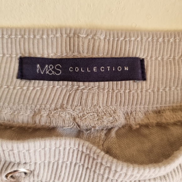 Marks and spencer women regular fitBeige trouser. - Picture 3 of 10